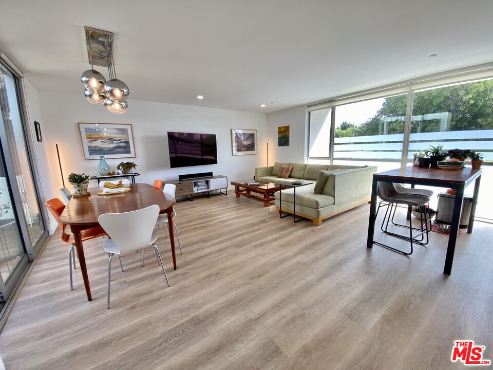 4284 Perlita Ave