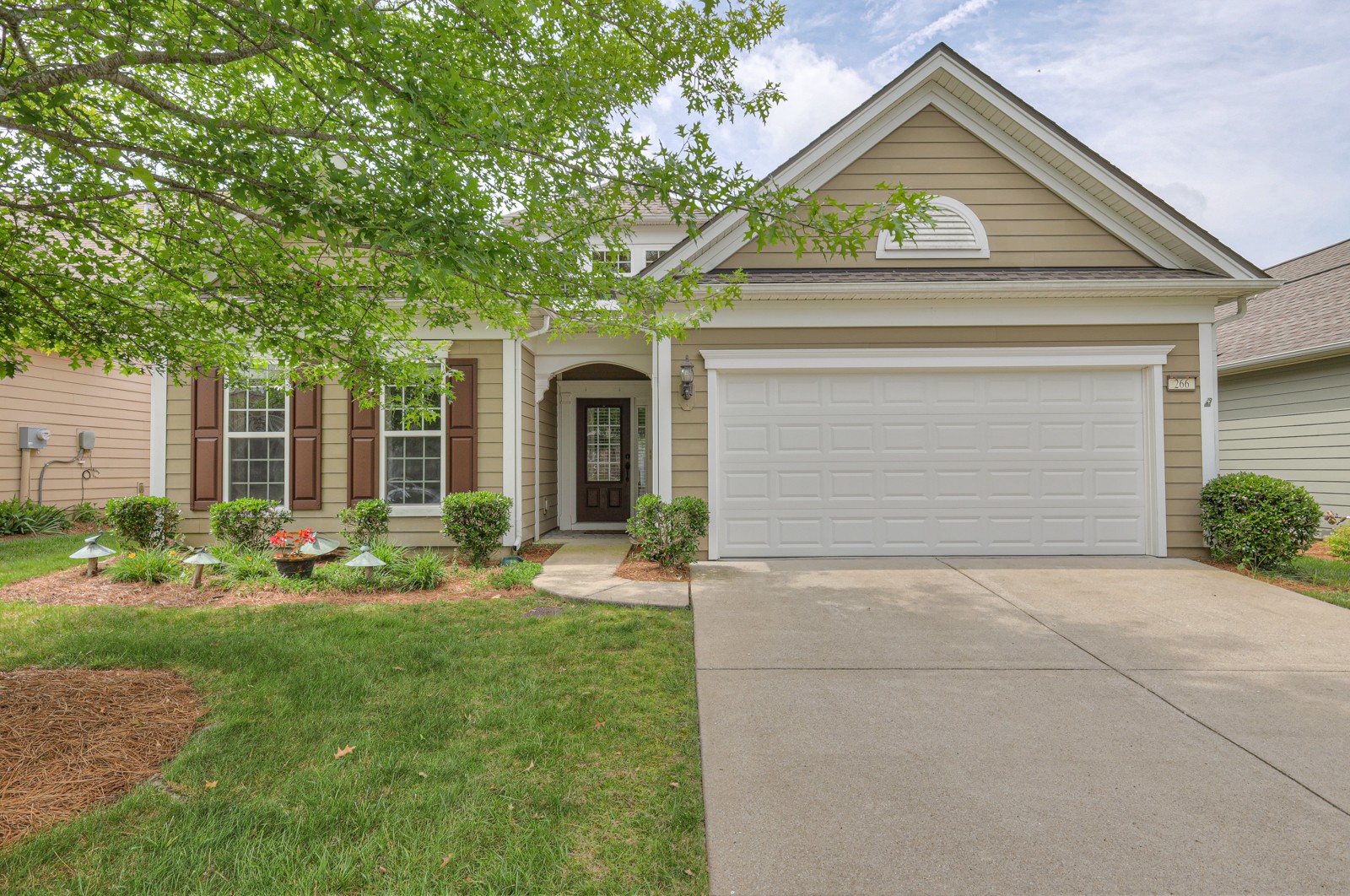 266 Salient Ln