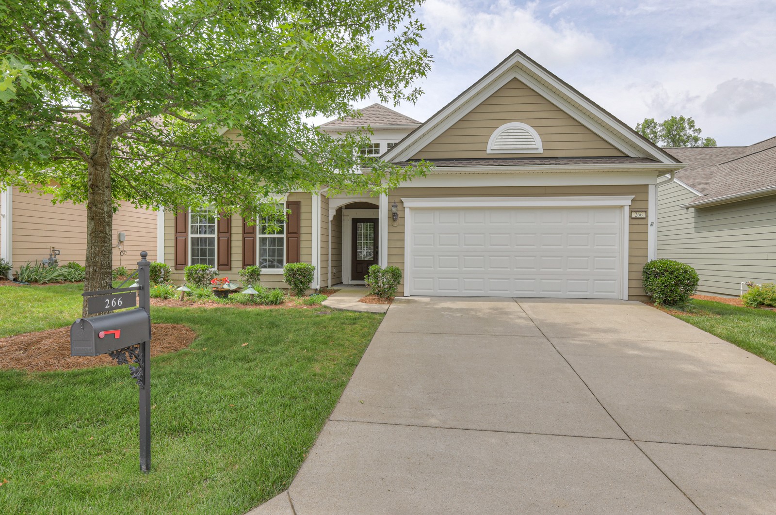 266 Salient Ln