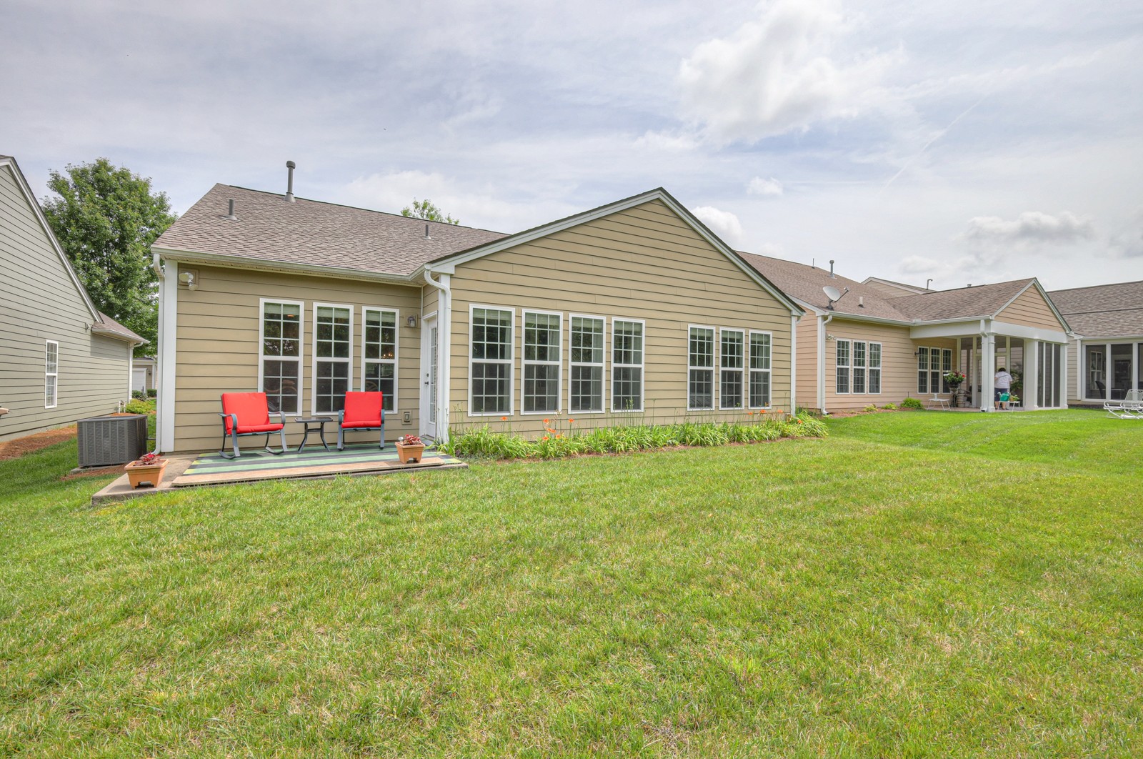 266 Salient Ln