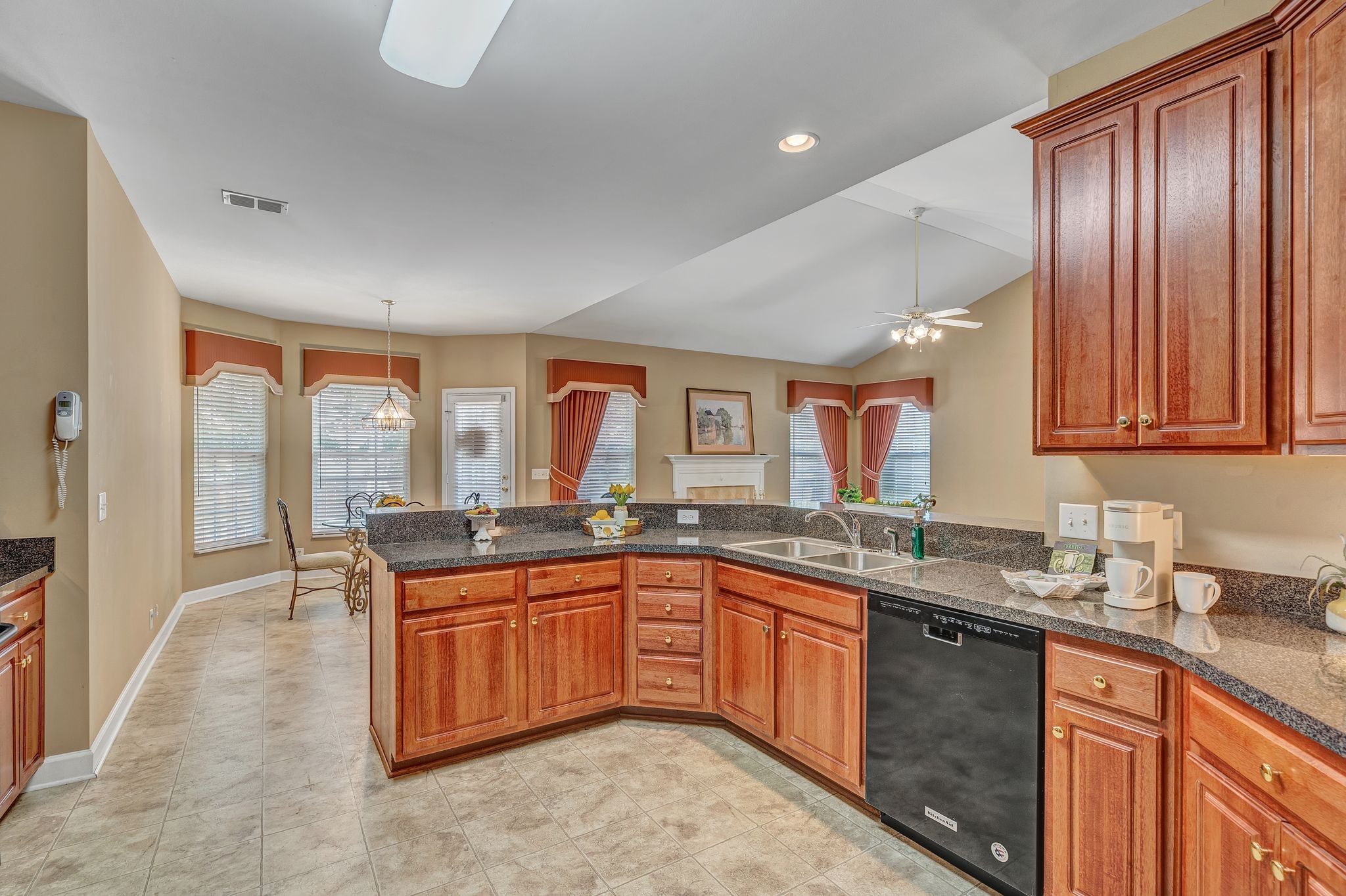 1600 Carolwinds Ct