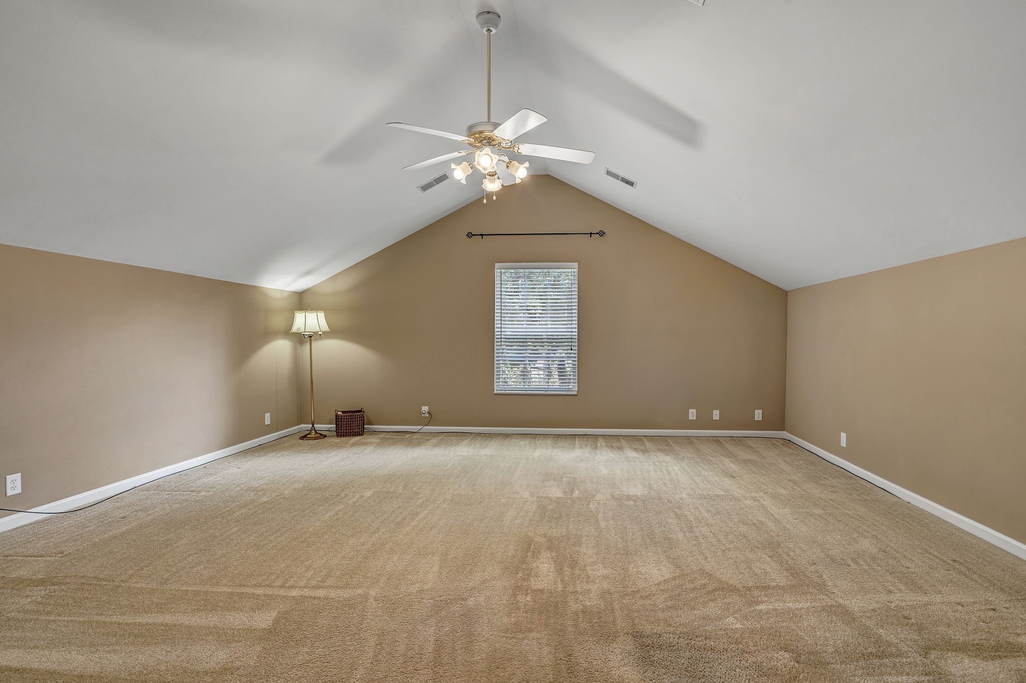 1600 Carolwinds Ct