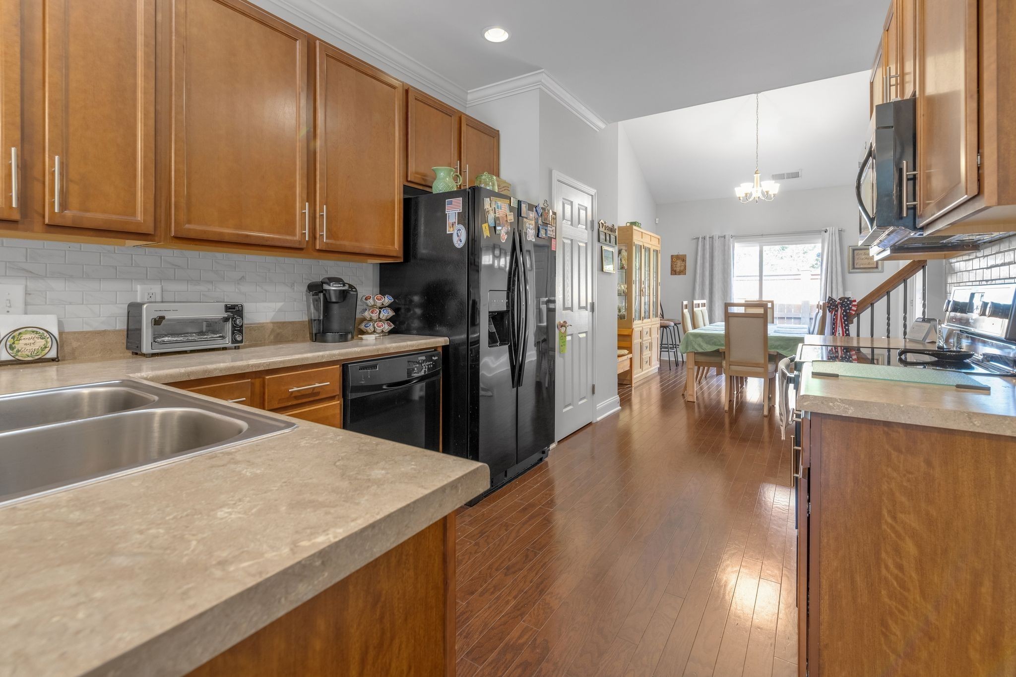 804 Meadowcrest Way