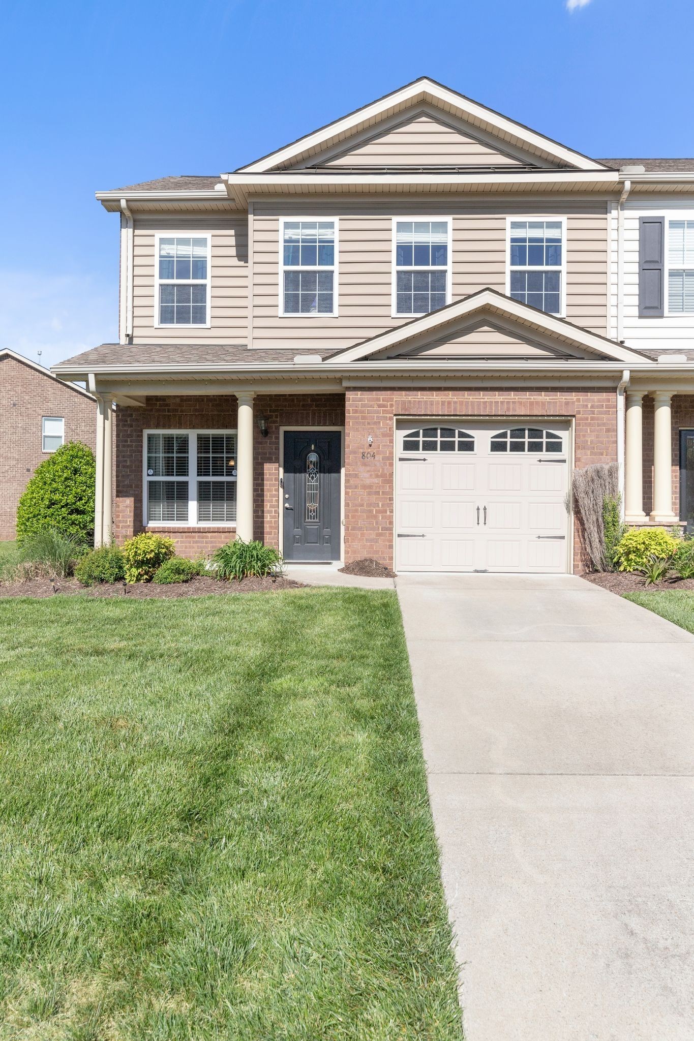 804 Meadowcrest Way
