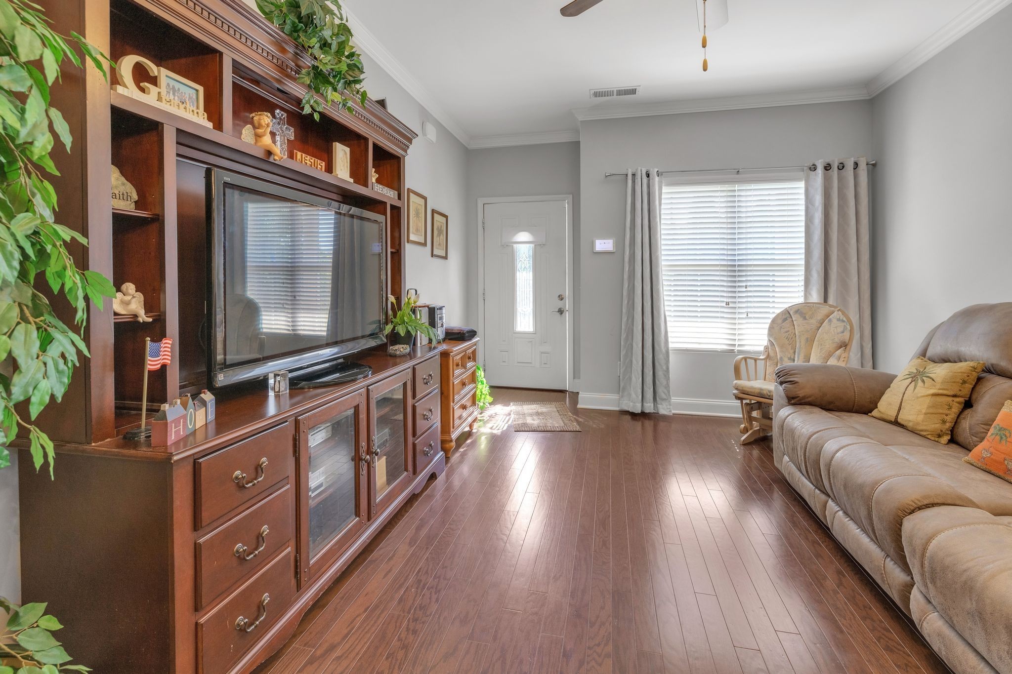 804 Meadowcrest Way
