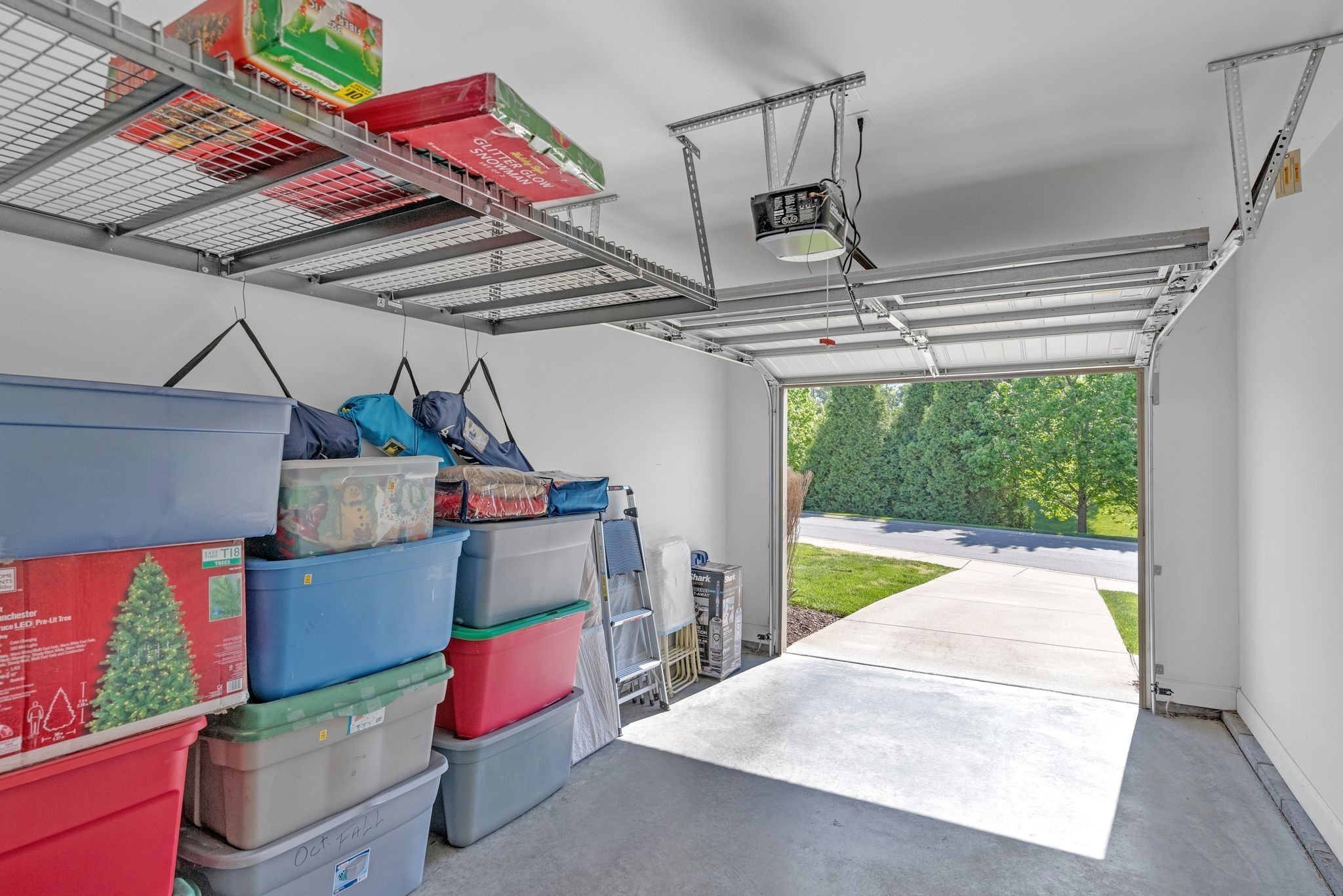 804 Meadowcrest Way
