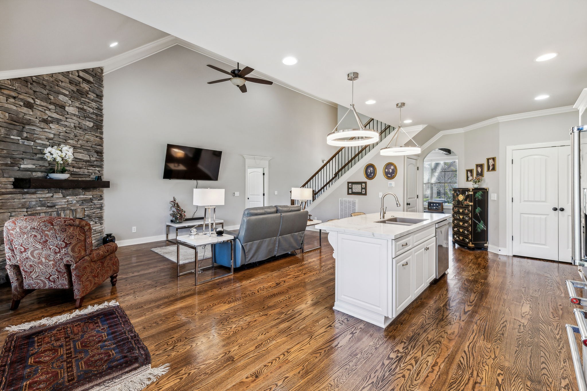 8006 June Apple Ln