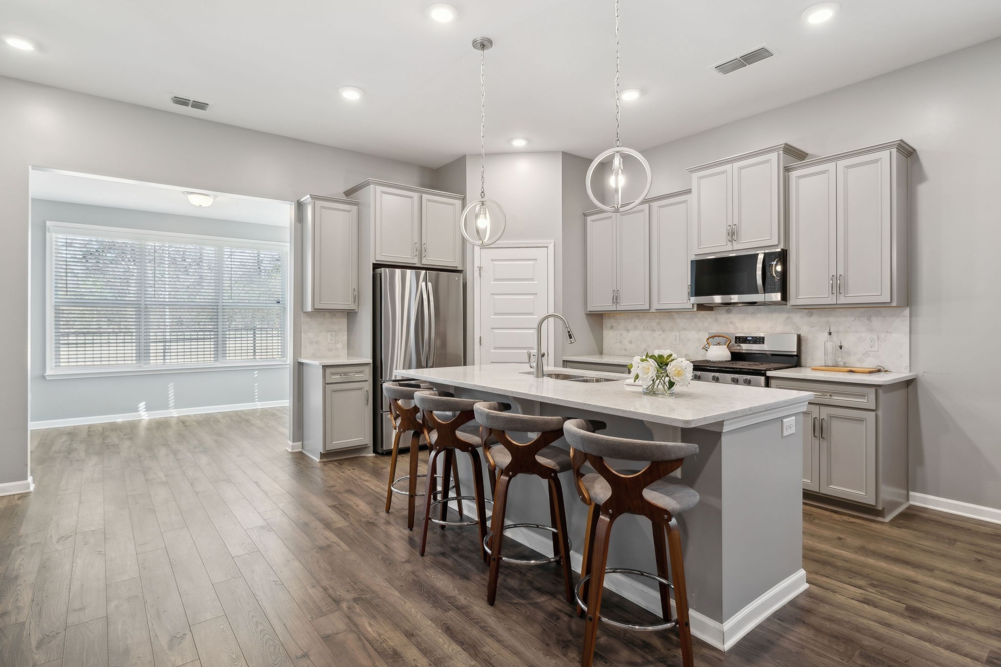 804 Sunset View Dr
