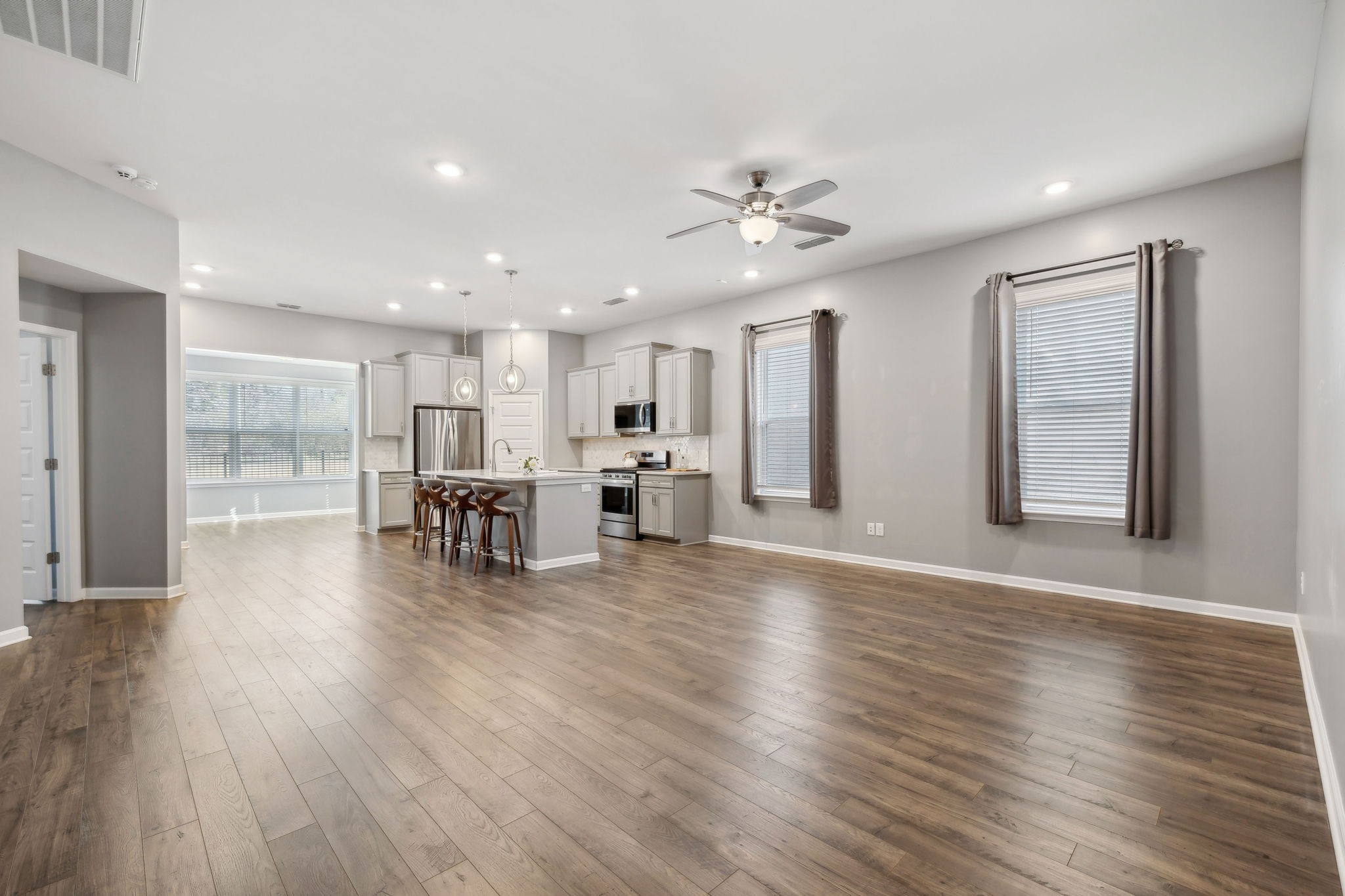 804 Sunset View Dr