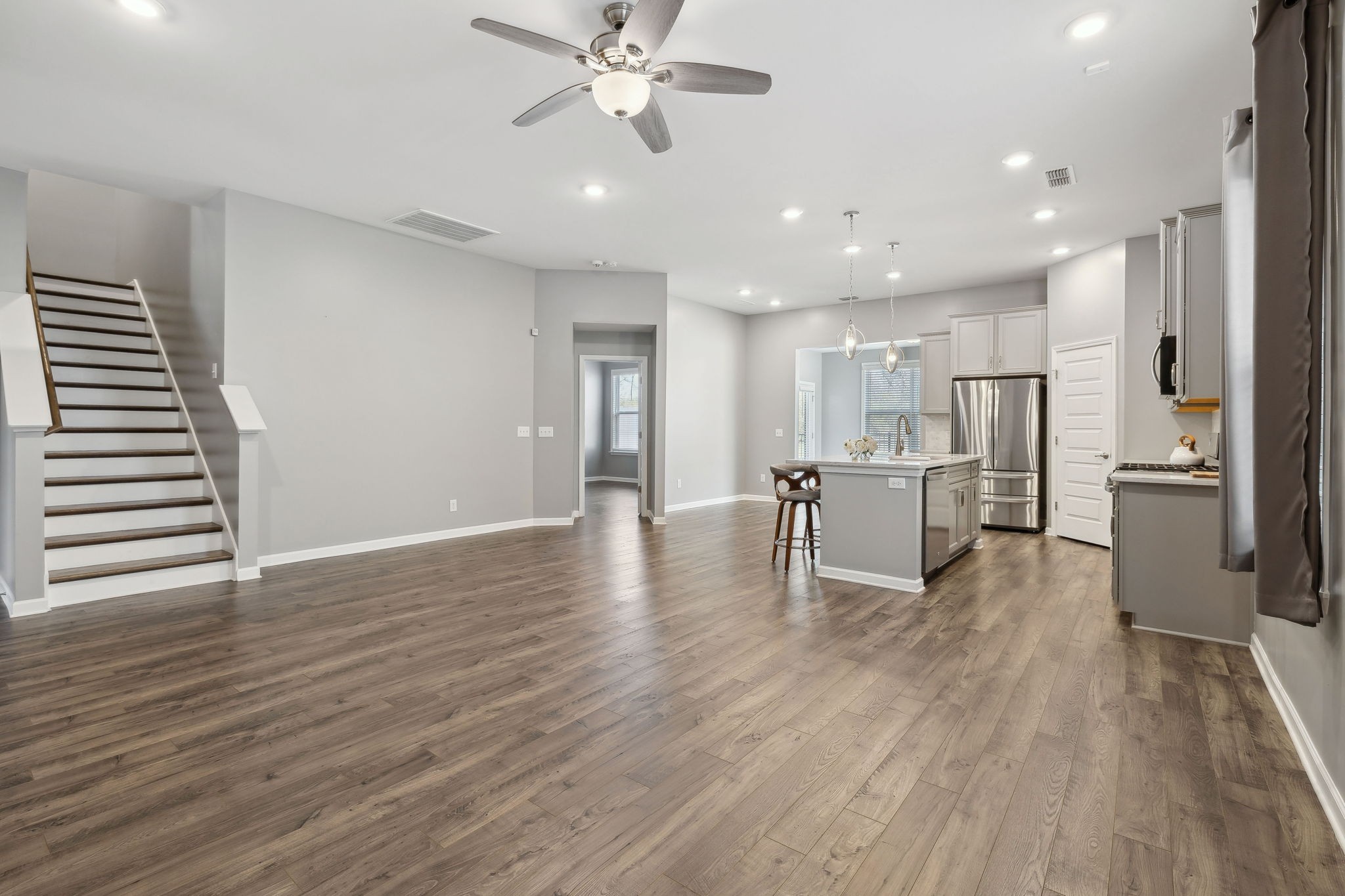 804 Sunset View Dr