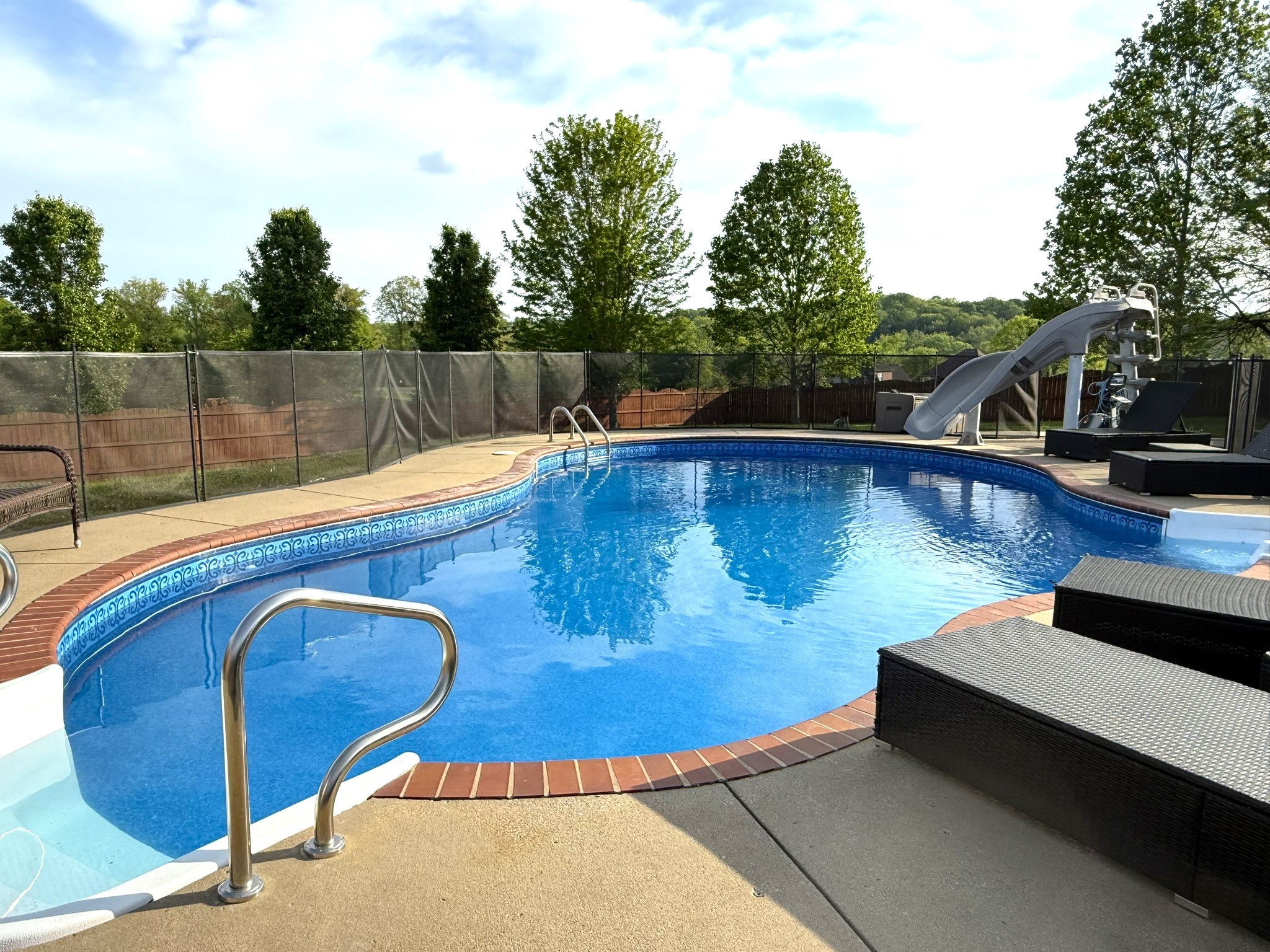 206 James Matthew Ln