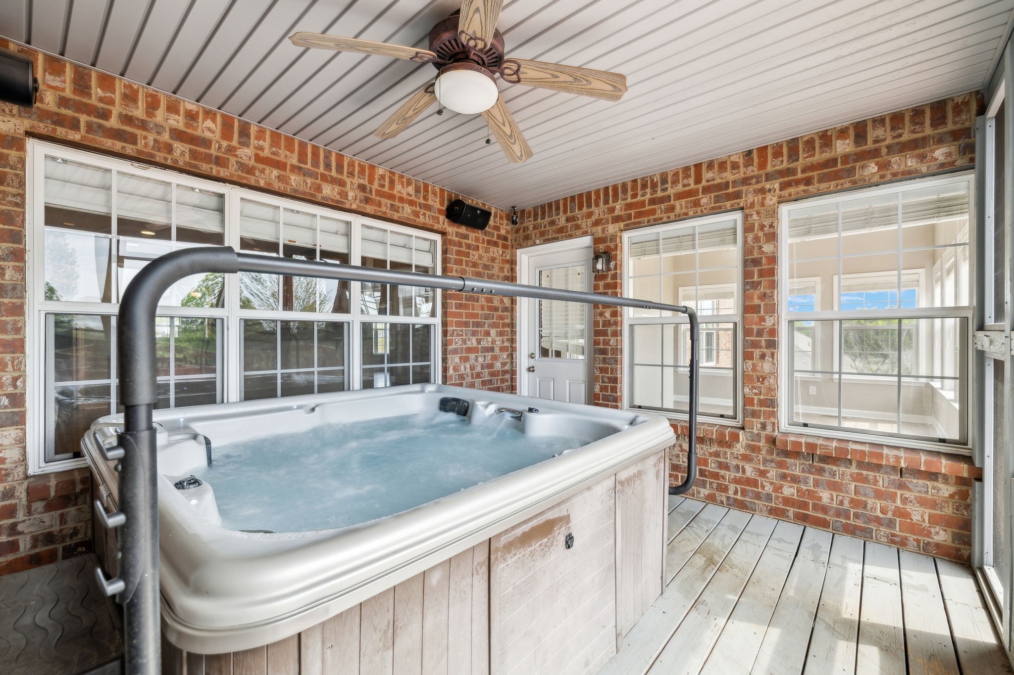 206 James Matthew Ln