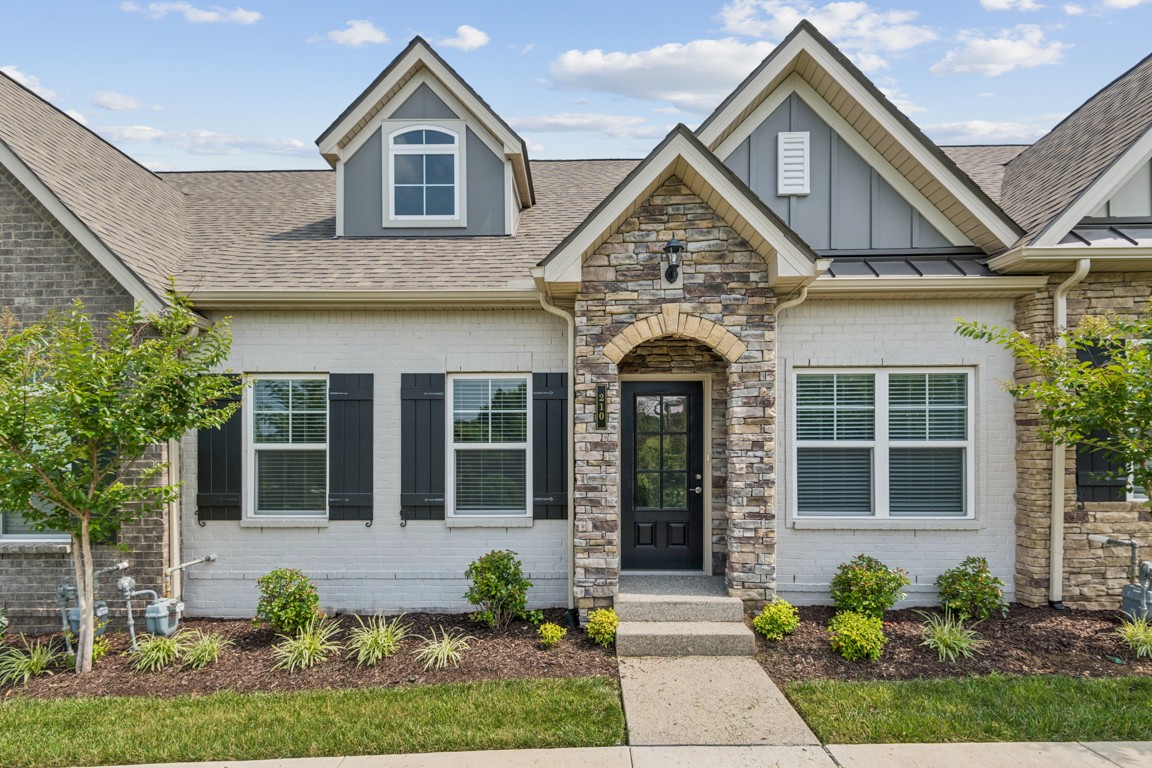 210 Trevor Dr Unit: 210