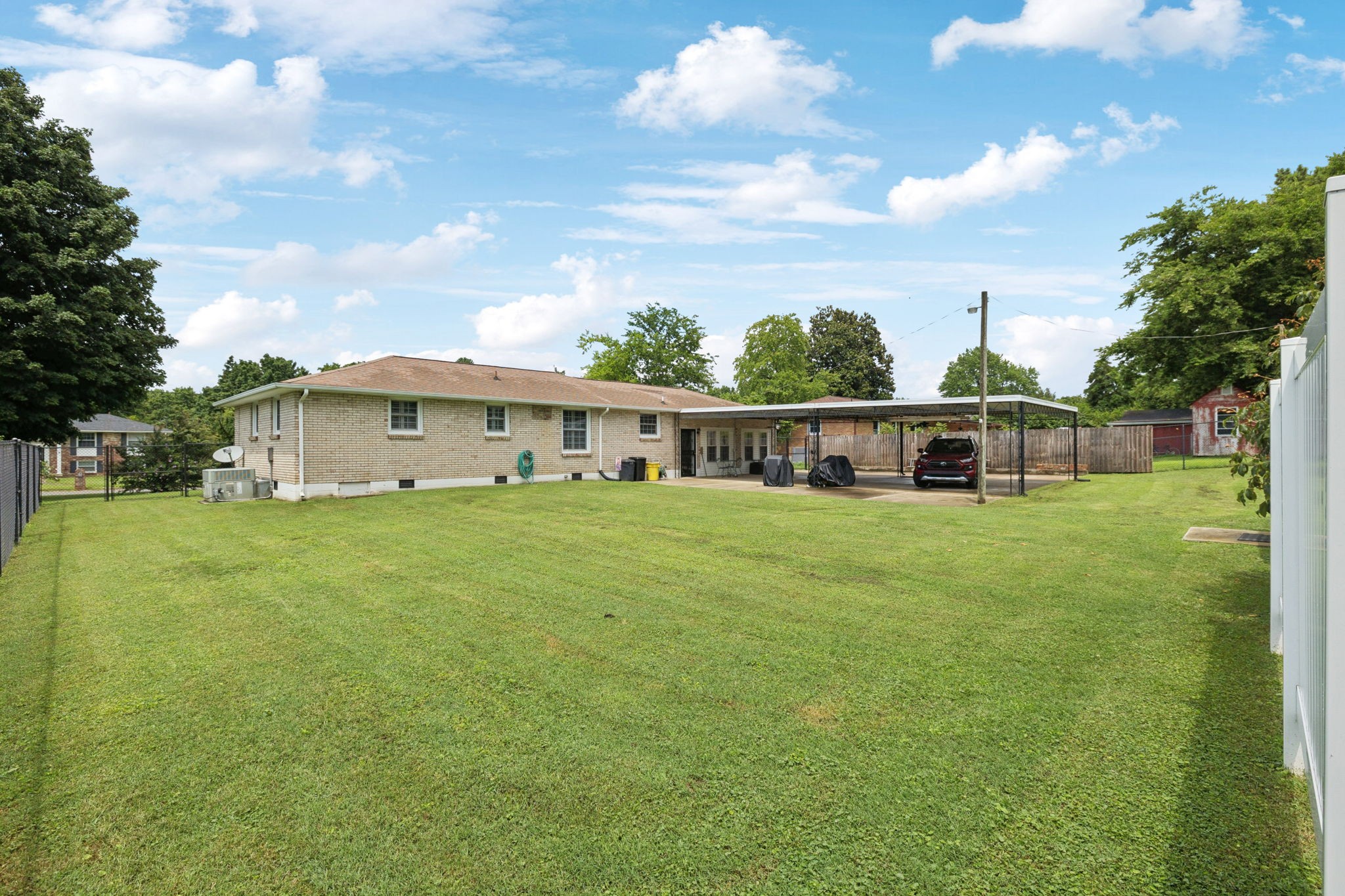 173 Chippendale Dr