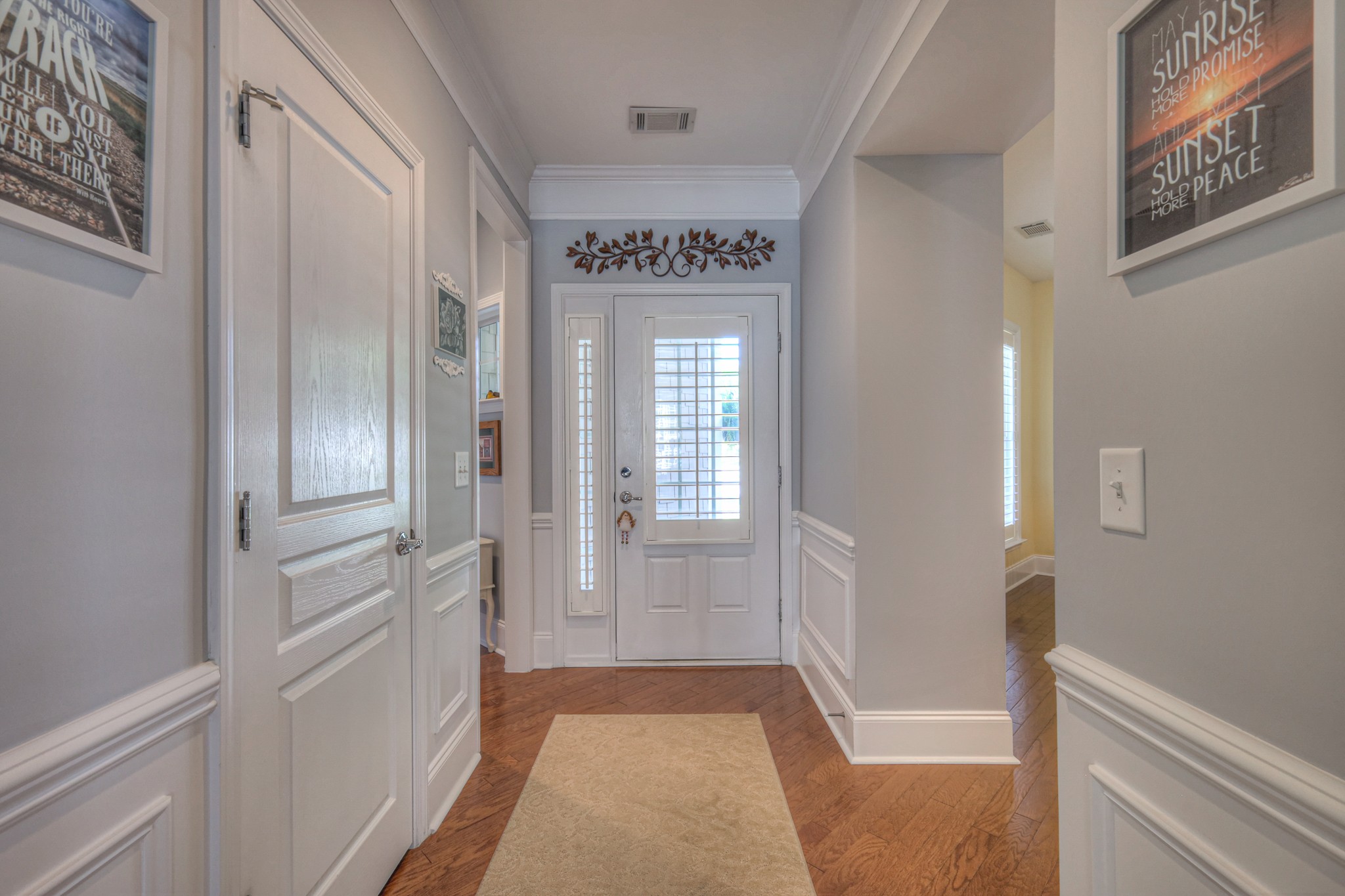 154 Salient Ln