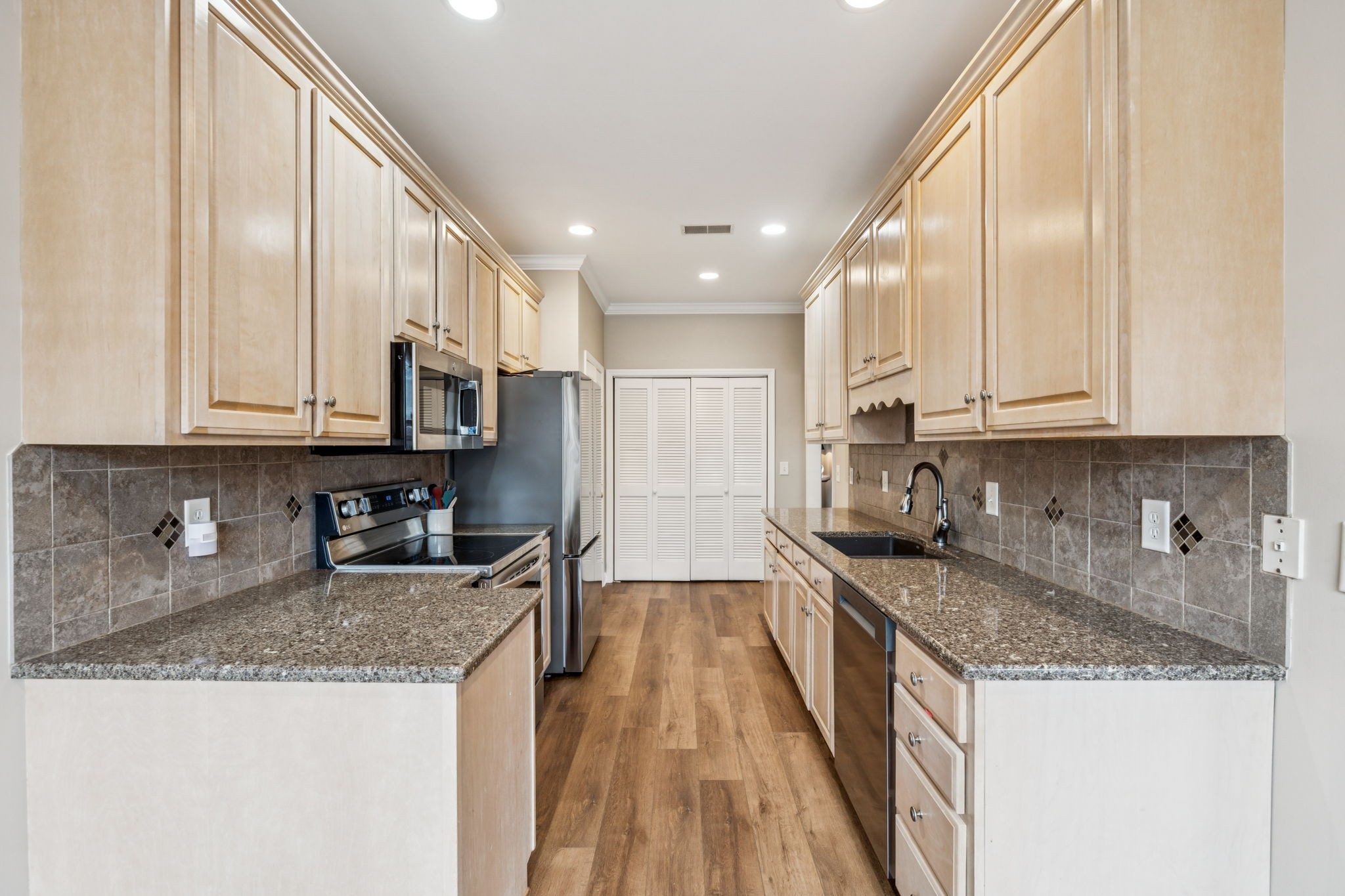 4 Hurd Ct