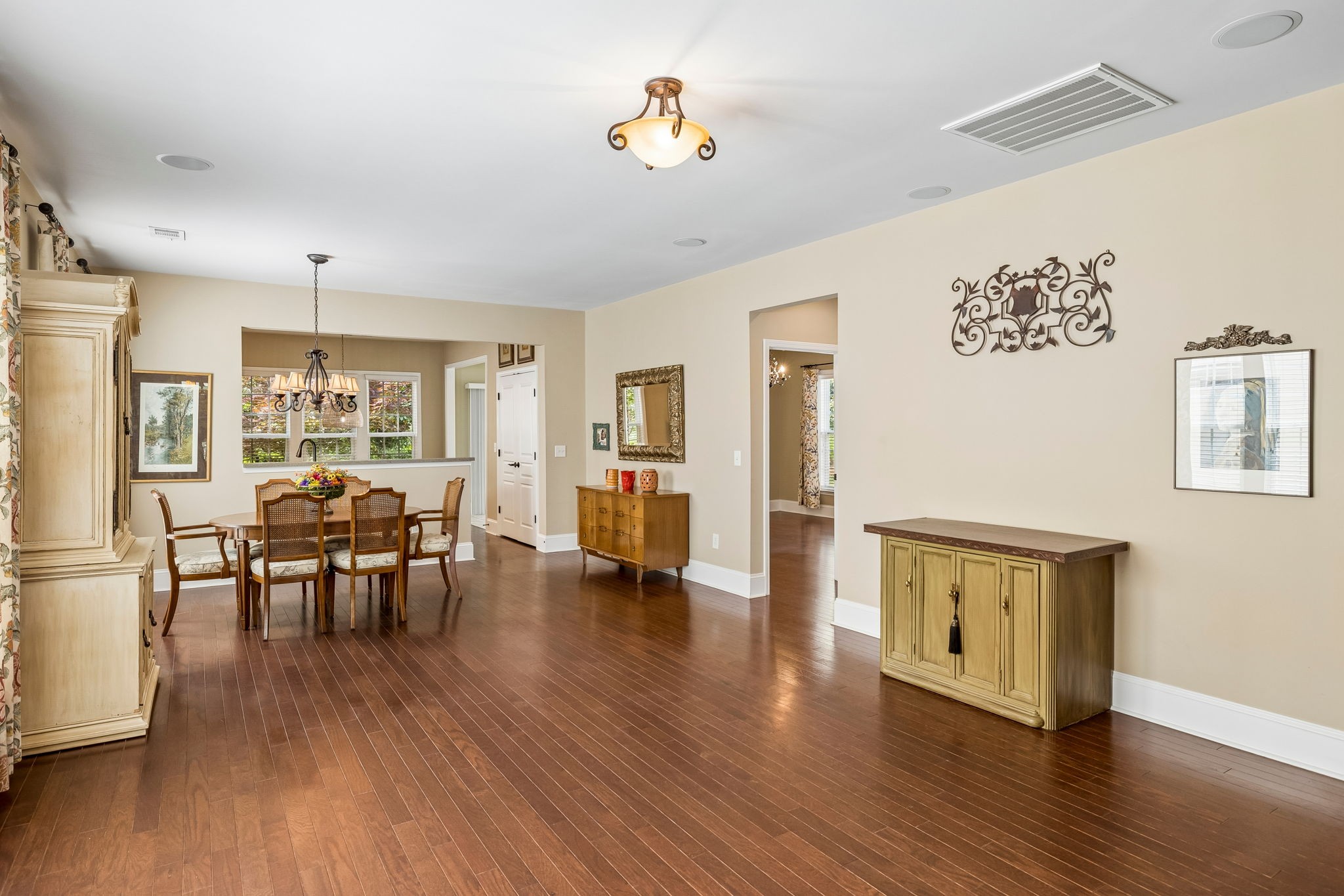 240 Old Towne Dr