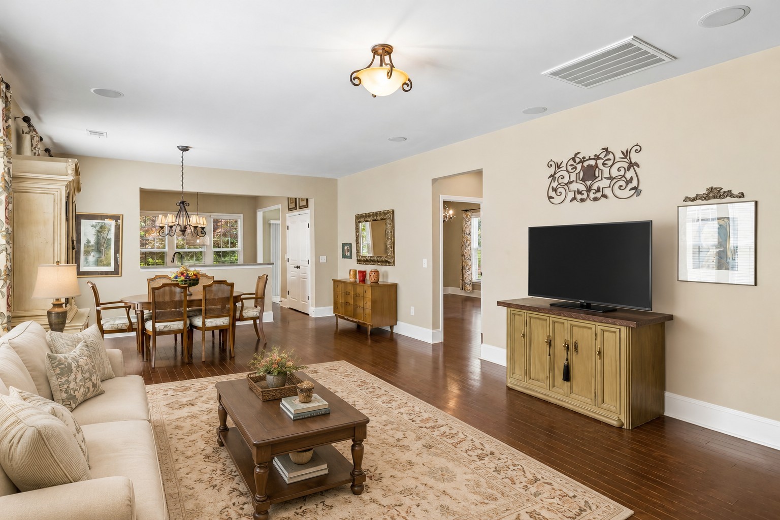 240 Old Towne Dr