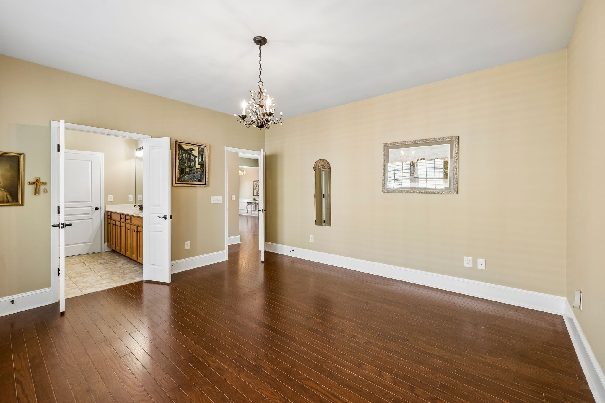 240 Old Towne Dr