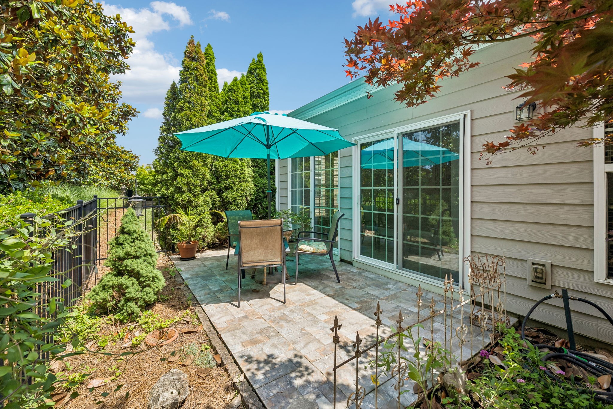 240 Old Towne Dr