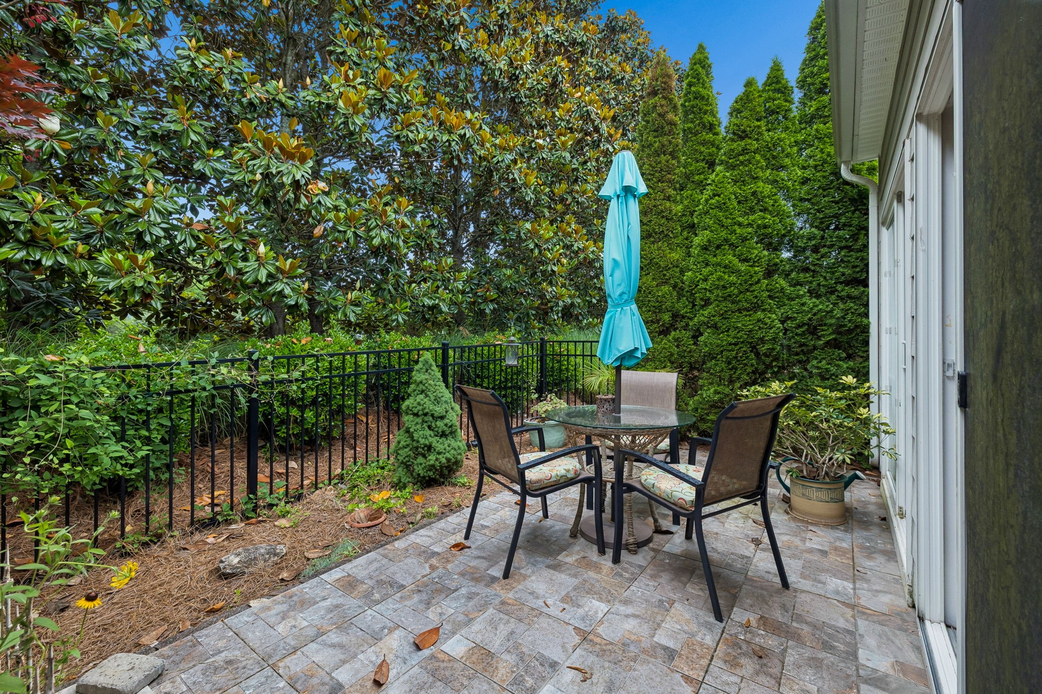 240 Old Towne Dr