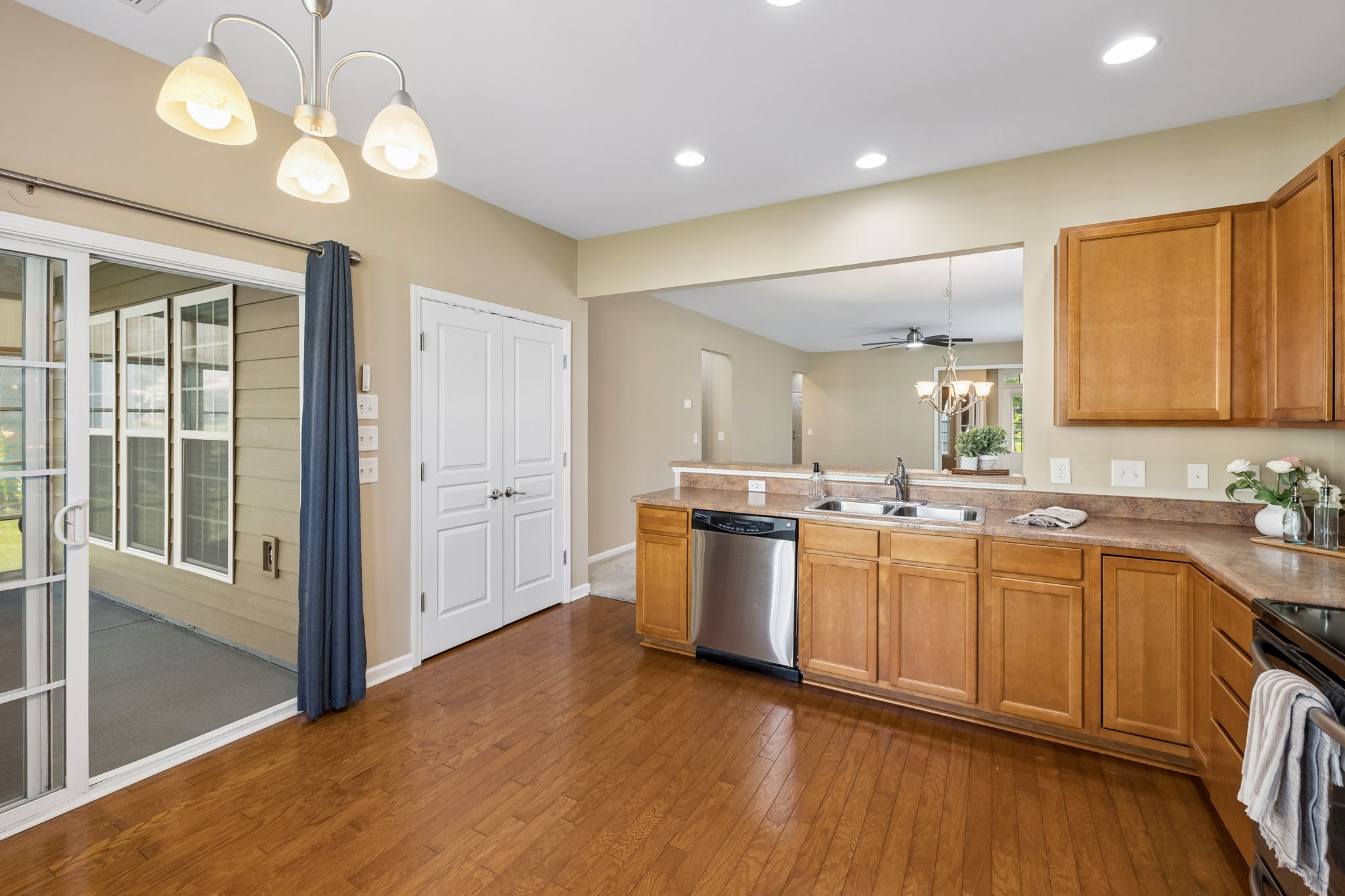 407 Cottonwood Dr