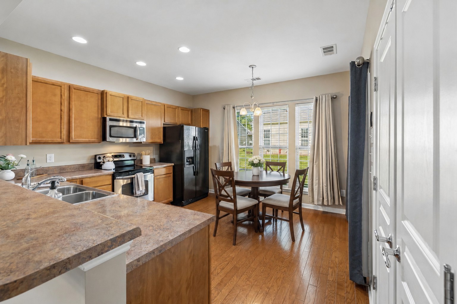 407 Cottonwood Dr