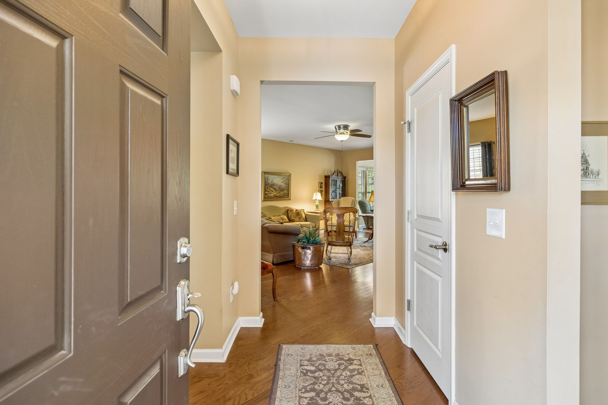 318 Palisade Dr