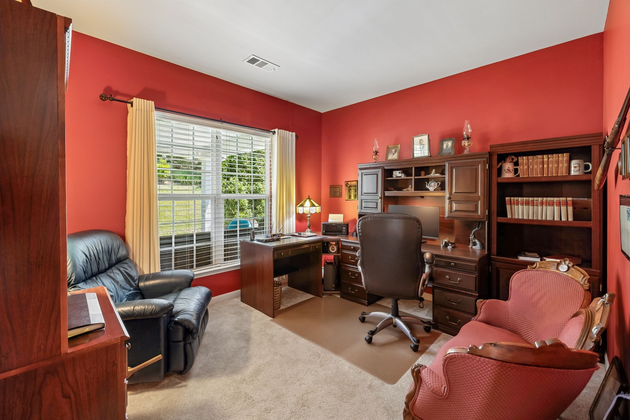 318 Palisade Dr