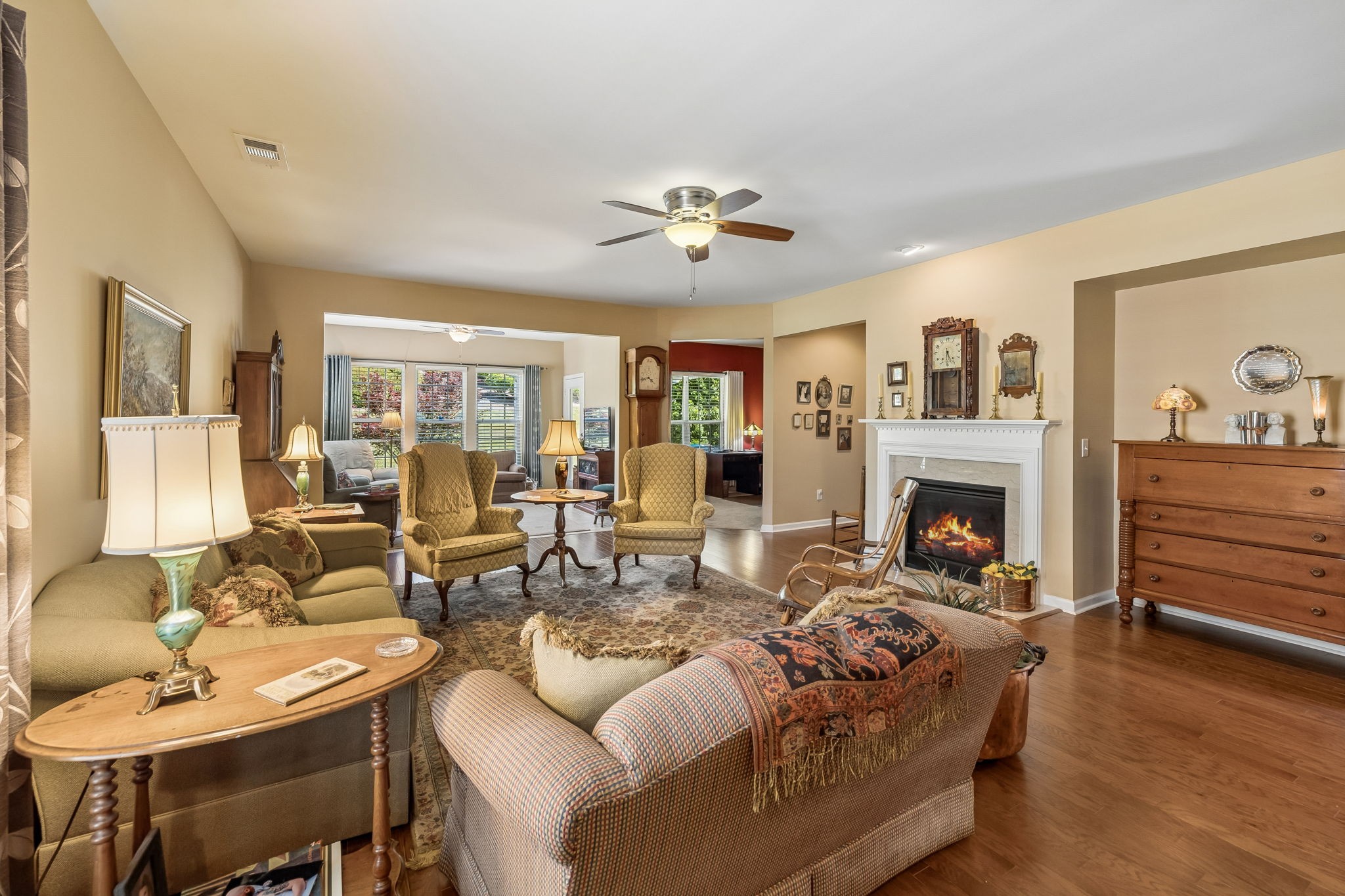 318 Palisade Dr