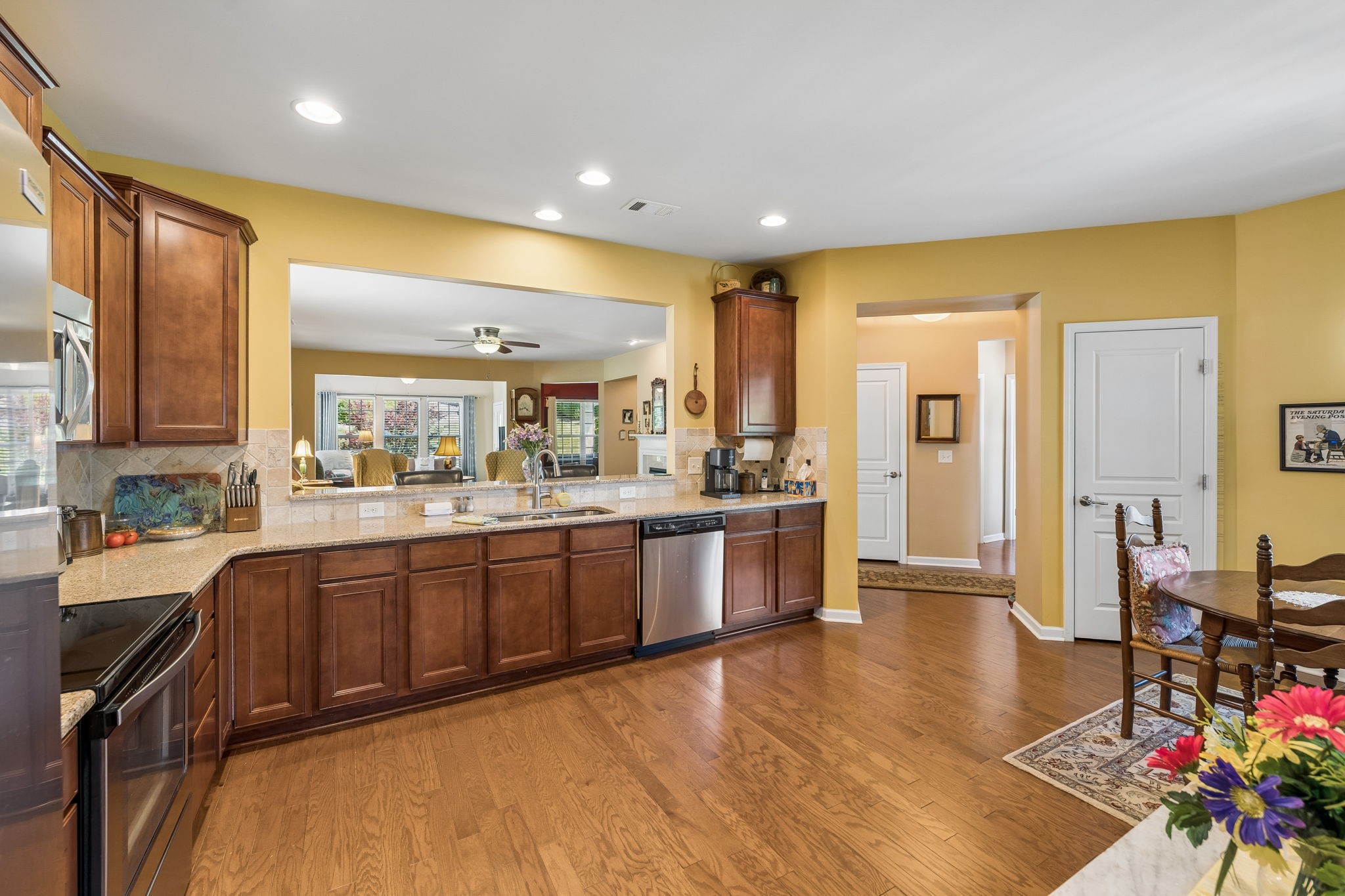 318 Palisade Dr