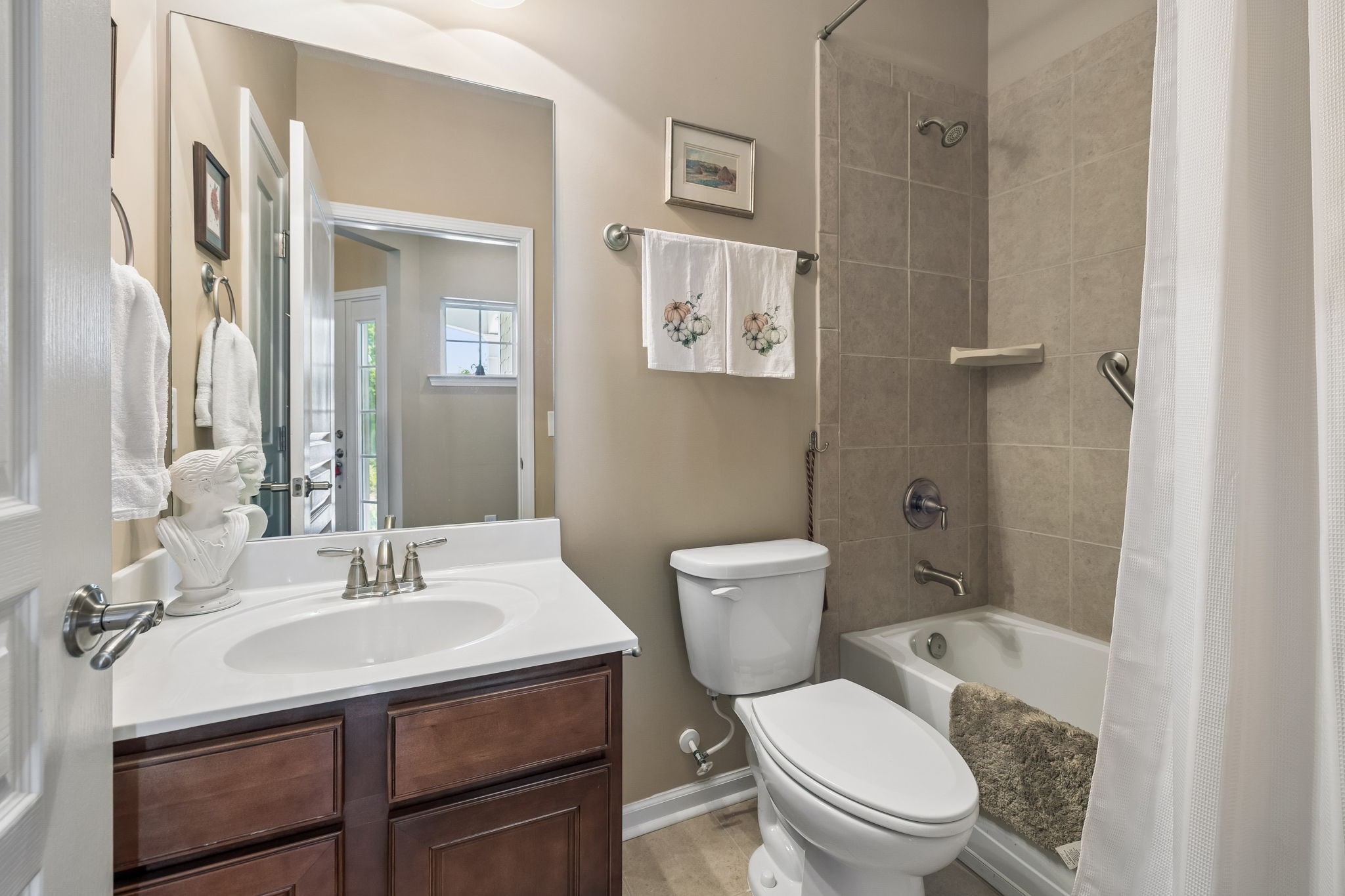 318 Palisade Dr