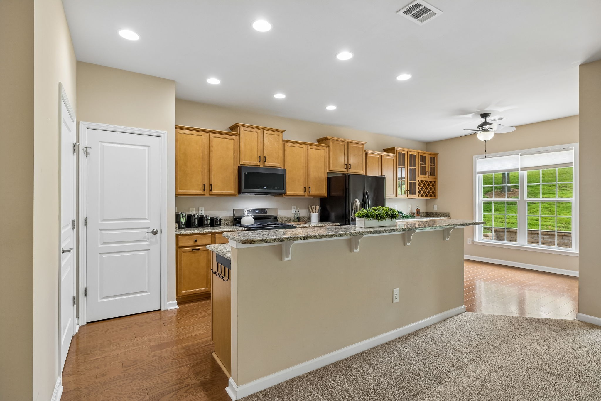 304 Palisade Dr