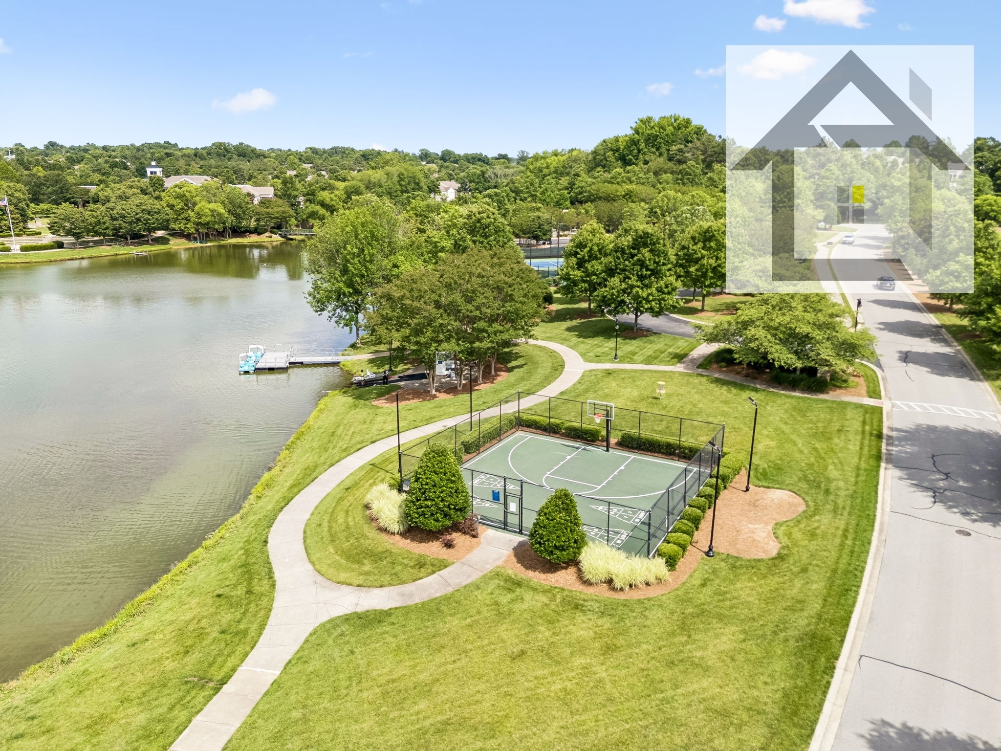 304 Palisade Dr