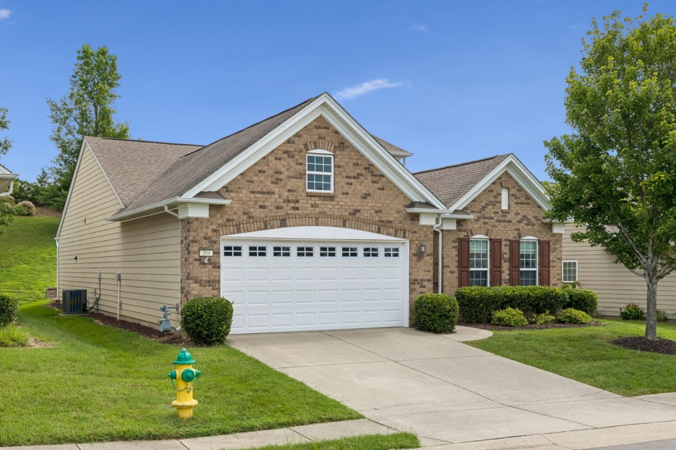 304 Palisade Dr