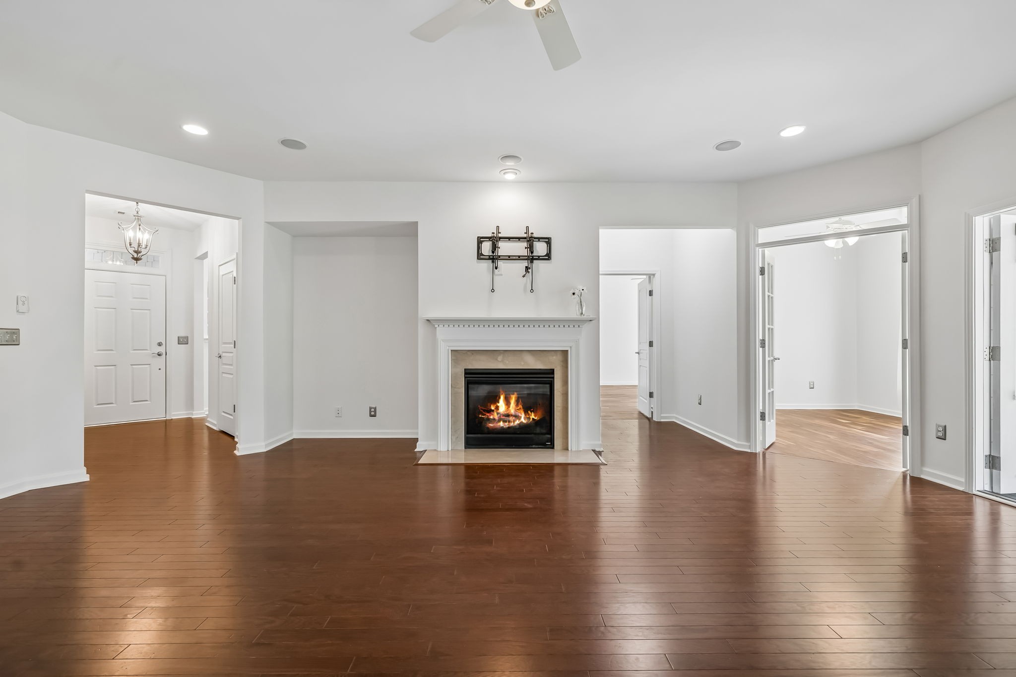 114 Privateer Ln