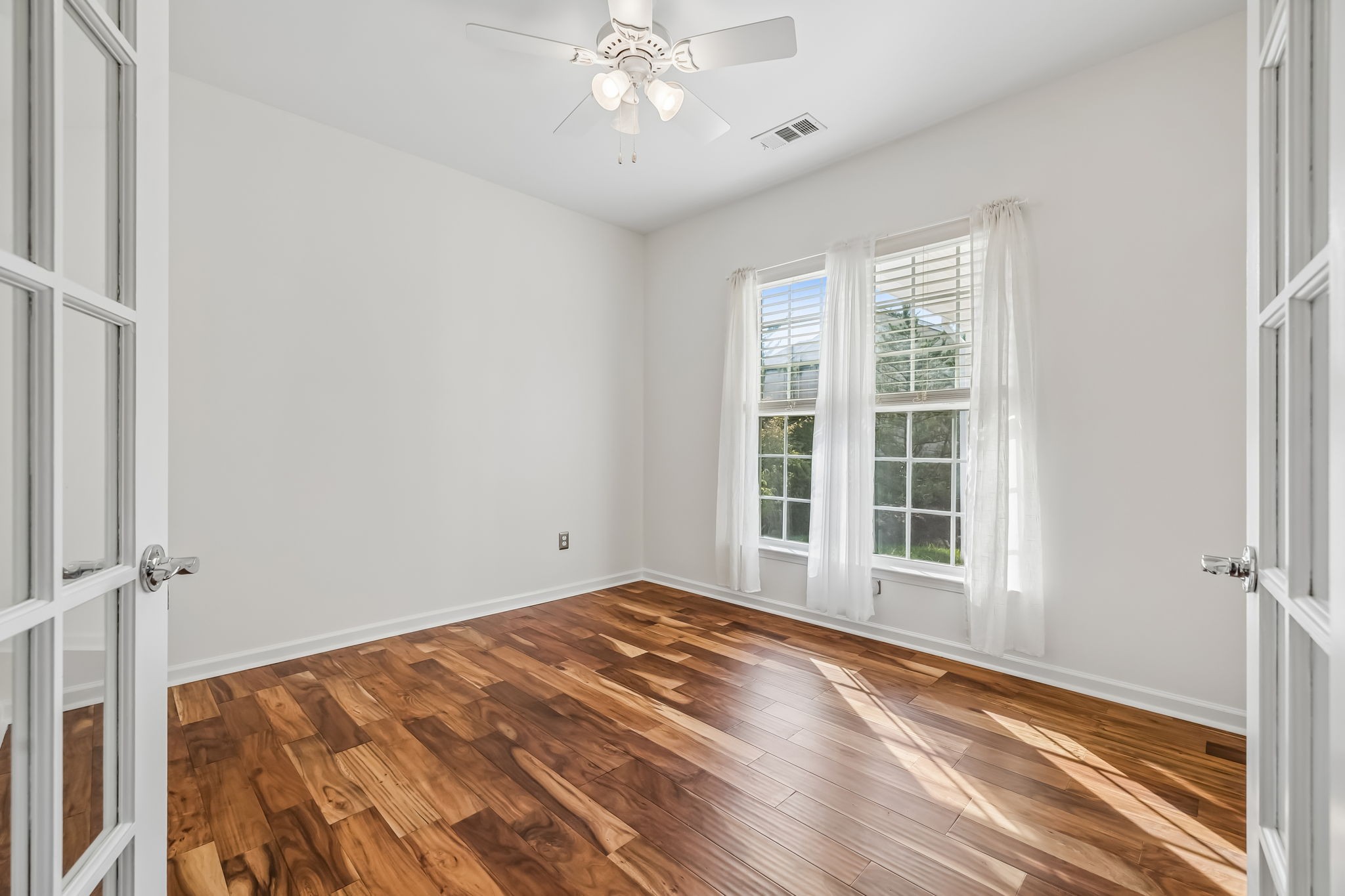 114 Privateer Ln