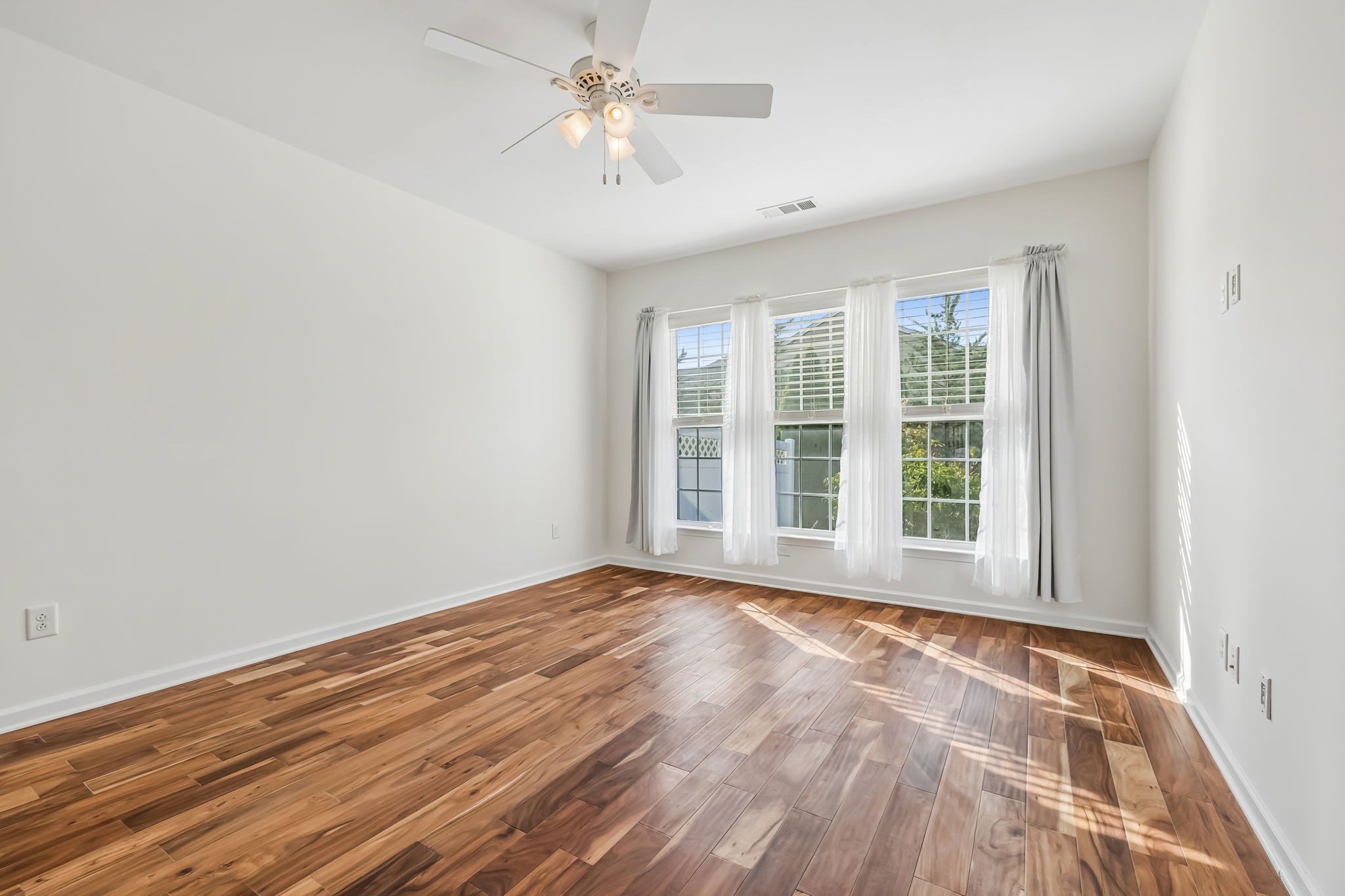 114 Privateer Ln