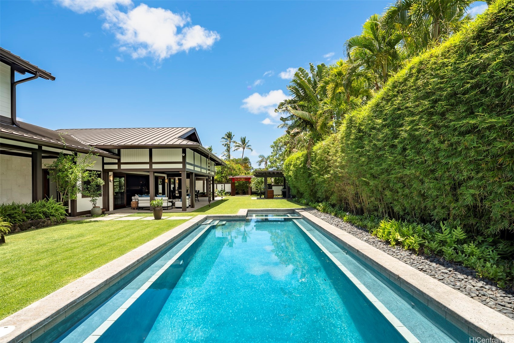 1011 Mokulua Drive