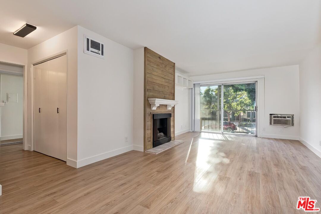 3640 Cardiff Ave Unit: 118