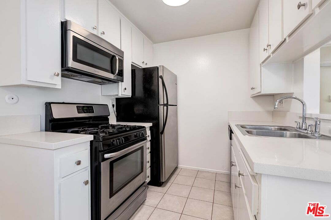 3640 Cardiff Ave Unit: 118