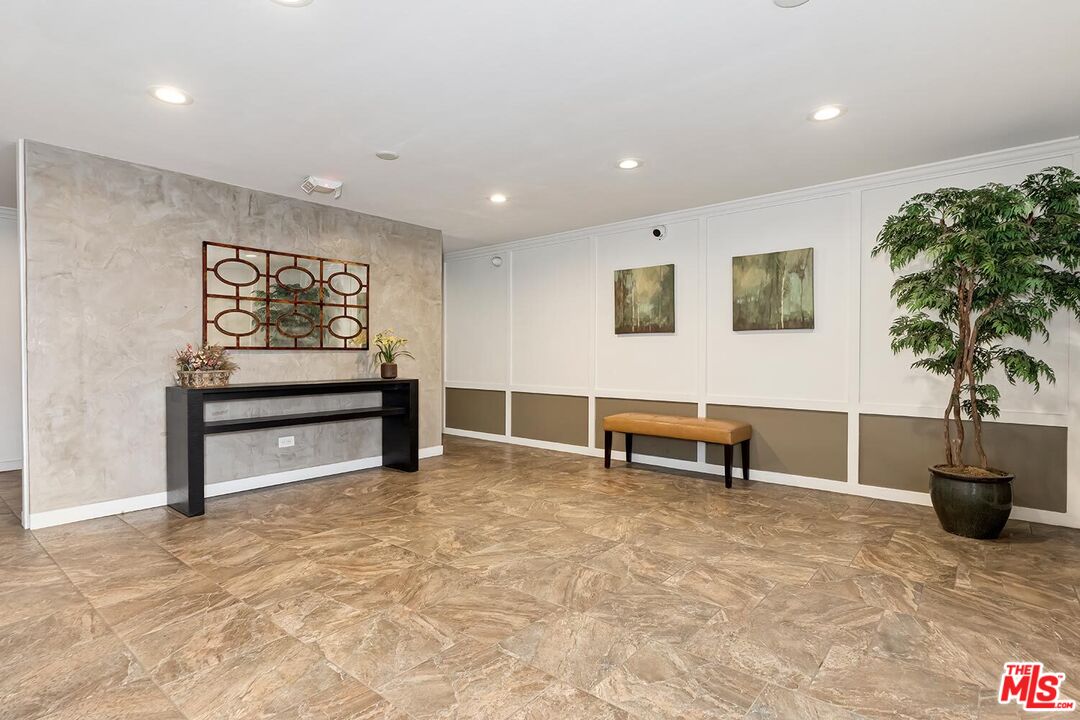 3640 Cardiff Ave Unit: 118