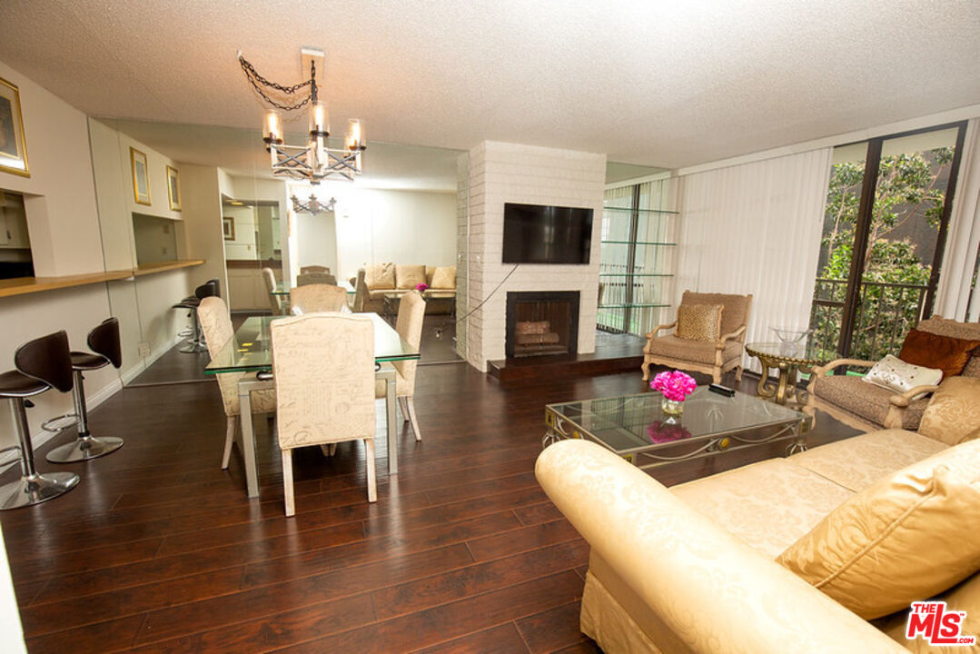 10966 Rochester Ave Unit: 3E