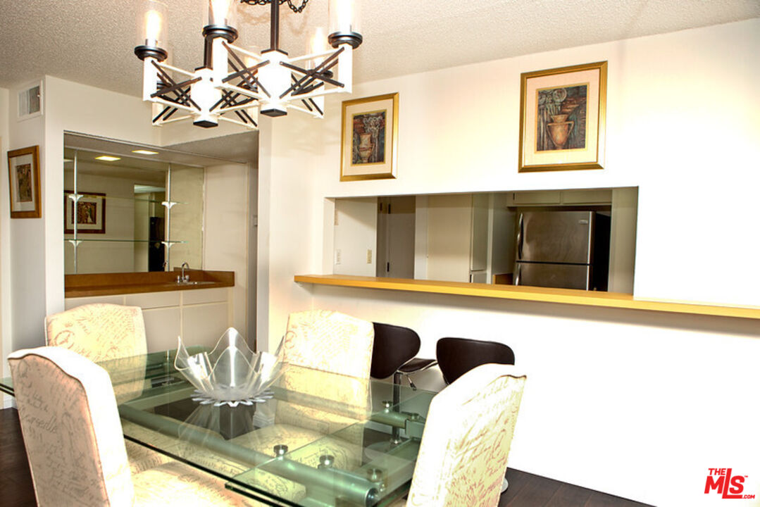 10966 Rochester Ave Unit: 3E