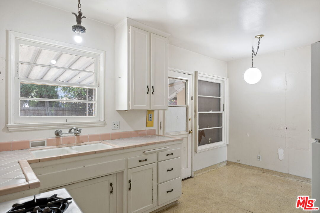 5147 Garden Grove Ave