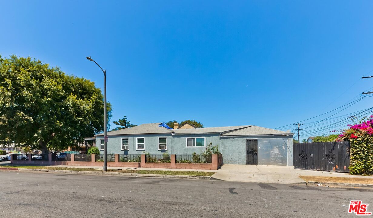 157 E 102nd St