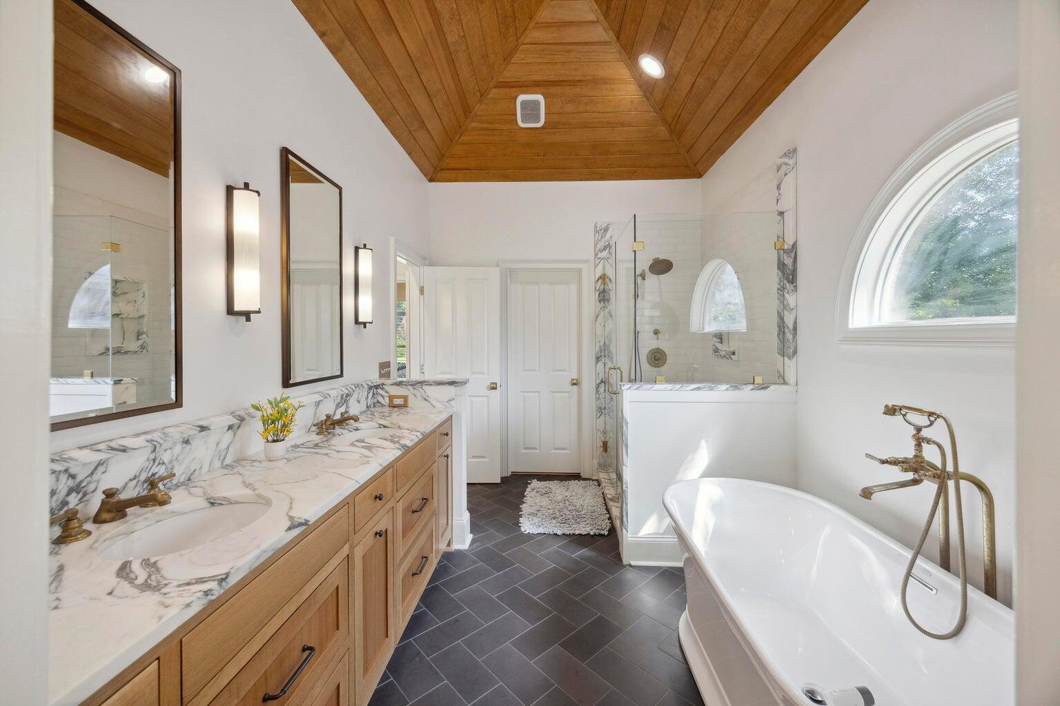1280 Waterfront Drive