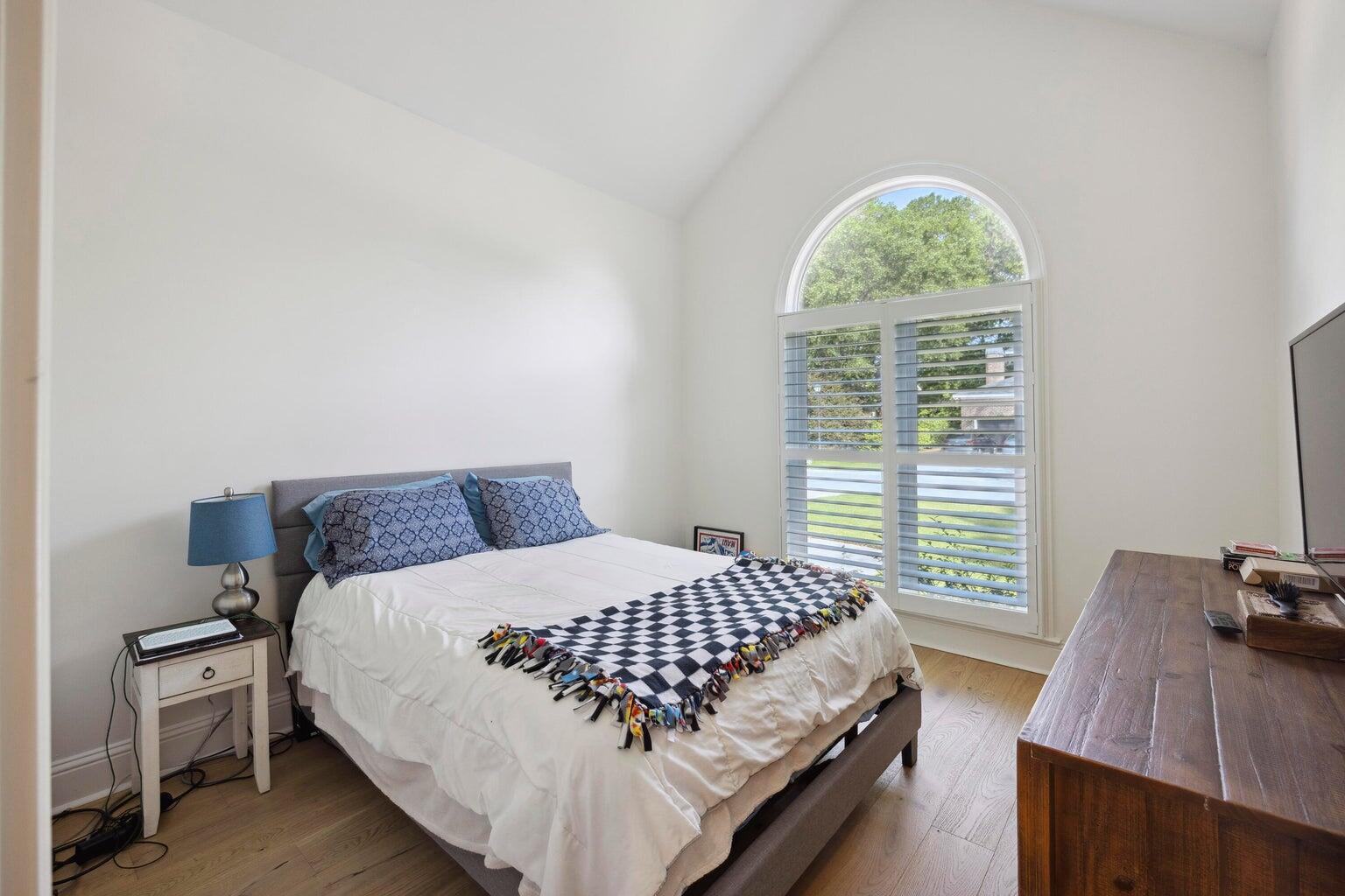 1280 Waterfront Drive