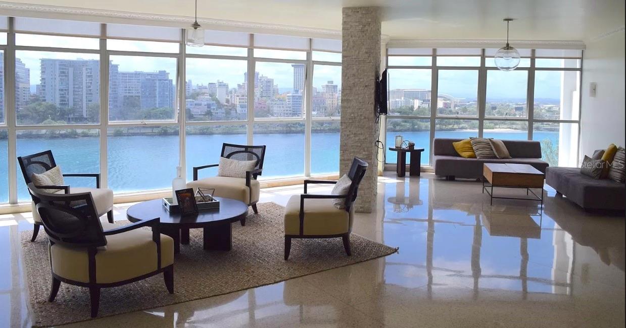 860 ASHFORD AVE. #8D