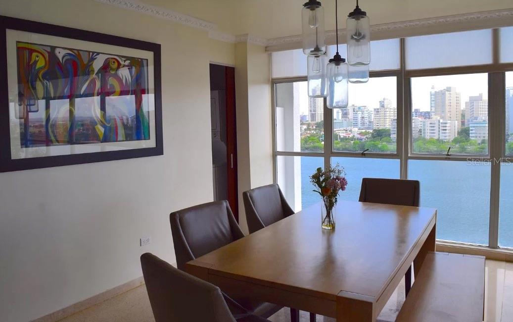 860 ASHFORD AVE. #8D